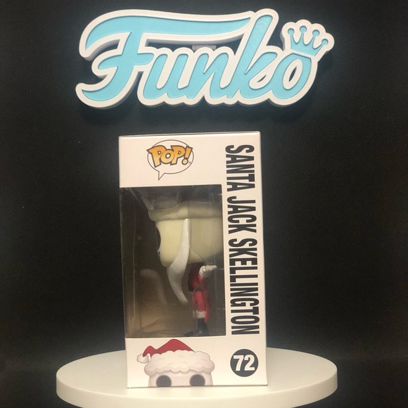 Santa Jack Skellington- 72- Disney- Mint Condition- Funko - Picture 5 of 8